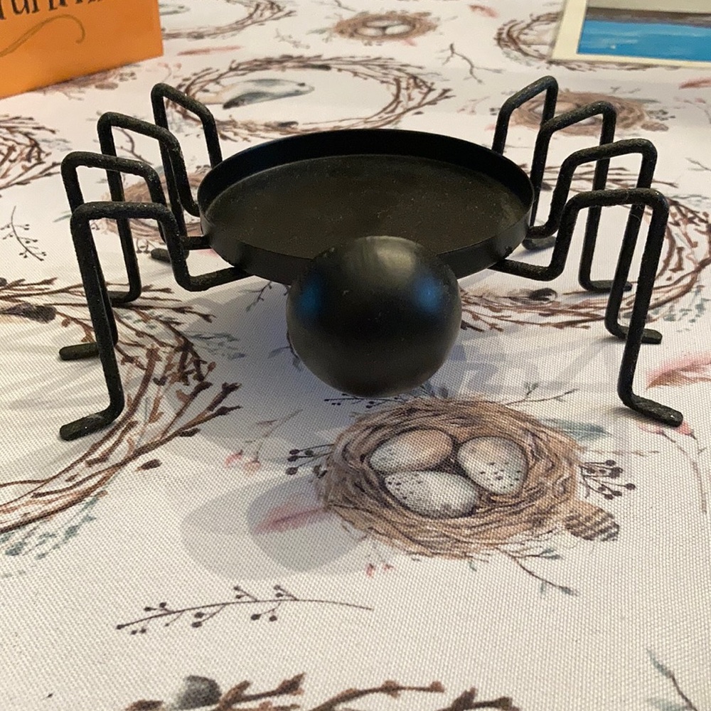 Spider candle holder